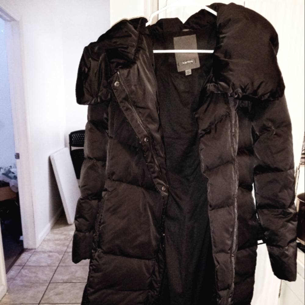 Vera Wang puffer coat long
